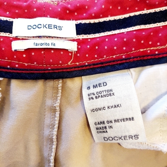 Dockers Women's Favorite Fit  Size 6 Khaki Pants Mid Rise Stretch Cotton Blend - Picture 4 of 13